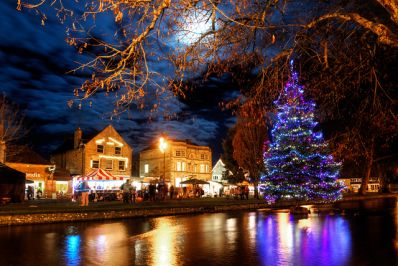Bourton_on_the_Water_in_the_Winter-3001_-_Copy.jpg