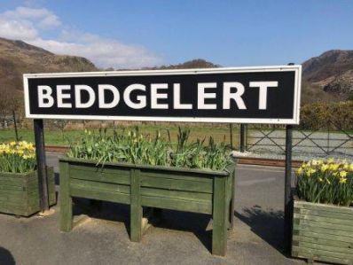 Beddgelert_Railway_Sign_-_Copy.jpg