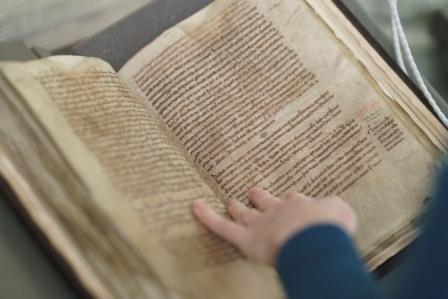 The_Papal_Bull_in_the_Register_of_St_Osmund_at_Salisbury_Cathedral_-_photo_by_Ash_Mills__1_-_Copy.jpg