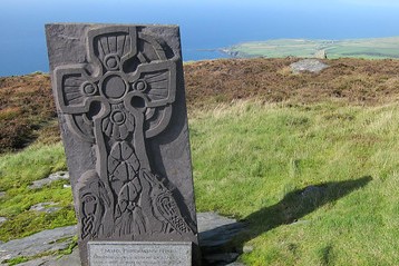 Celtic_Cross_c_visitisleofman.jpg