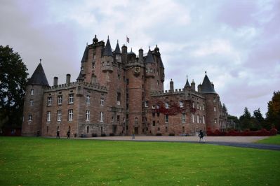 Glamis_Castle.jpg