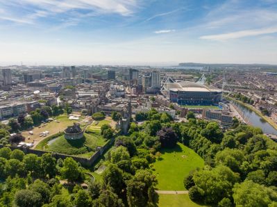 33397-cardiff-castle-principality-stadium-and-city-skyline-web-optimised-1920px.jpg