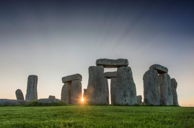 EH29046_Stonehenge_EnglishHeritage.jpg