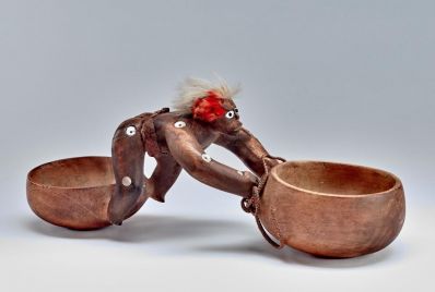 Umeke_kii_bowl_with_figure__The_Trustees_of_the_British_Museum_-_Copy.jpeg