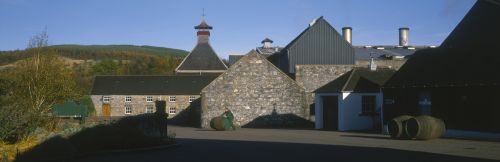 102341-the-glenfiddich-distillery-medium_VisitScotland__Paul_Tomkins.jpg