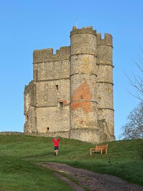 Donnington_Castle.jpg