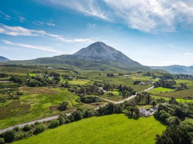 Mount_Errigal_County_Donegal.jpg