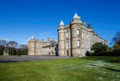 Palace_of_Holyroodhouse_C_VisitScotland_-_Kenny_Lam.jpg