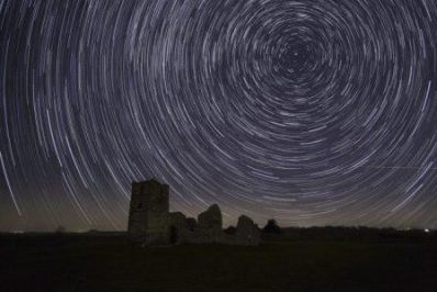 Star_trail_over_Knowlton_Church_Dorset_Photo_-_Paul_Howell_Pictor_Images_-_Copy.jpg