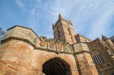 110868-linlithgow-palace-large_c_VisitScotland_-_Kenny_Lam_-_Copy.jpg