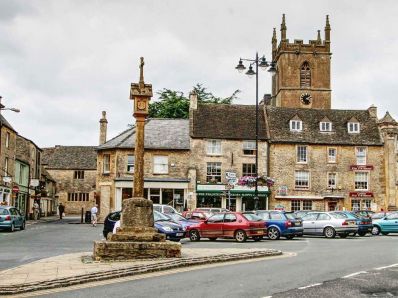 Stow_on_the_Wold_Town_Square_-_Copy.jpg