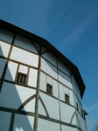 Shakespeares_Globe_-_1.jpg