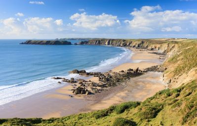 Marloes_Sands_c_Pembrokshire_Coast_National_Park.jpg