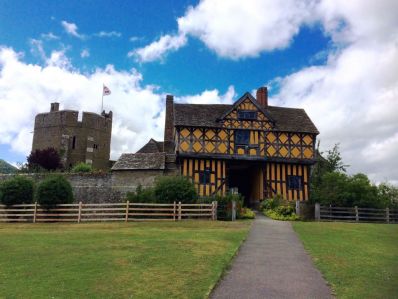 Stokesay_Castle.jpg