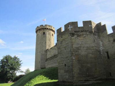 warwick-castle-g1c1b7b134_1280.jpg