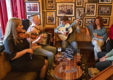 Tig_Cil_Pub_Traditional_Irish_Music_Galway_City_courtesy_Failte_Ireland.jpg