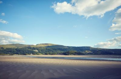 3._Barmouth_Beach.jpg