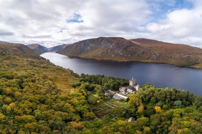 Glenveagh_National_Park_Castle_courtesy_Gareth_Wray_Photography.jpg