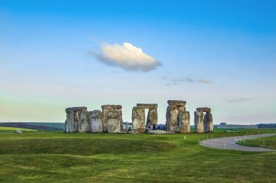 diego_torres-stonehenge-1145625_1280.jpg