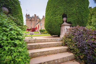 20200914_crathes_castle_aberdeenshire_001_C_VisitAberdeenshire_-_Damian_Shields.jpg