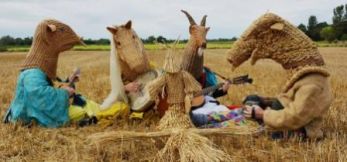 Mummers_in_Field_-_Copy.jpg