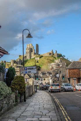 corfe-castle-748666_1280.jpg