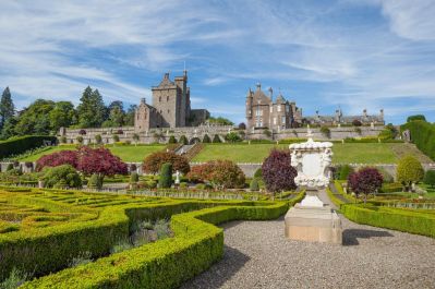 Drummond_Castle_Gardens_c_VisitScotland_-_Kenny_Lam.jpg