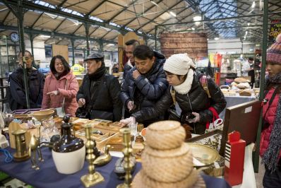 St_Georges_Market_Web_Size_c_Tourism_NI.jpg