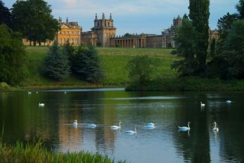 Blenheim_Palace_Lake_view_2.jpg