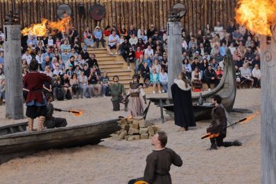 Vikings_Fire_Kynren_The_Storied_Lands_Land_of_the_Vikings.JPG