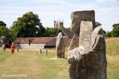 Avebury_c_greatwestway.co.uk_-_Copy.jpg