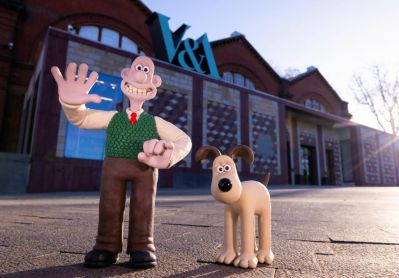Wallace__Gromit_outside_Young_VA_Bethnal_Green._Photo_by_David_Parry_for_the_VA_-_Copy.jpg