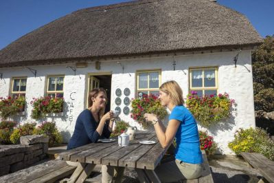 Teach_nan_Phaidi_Inishmore_Aran_Islands_courtesy_Gareth_McCormack_-_garethmccormack.com.jpg