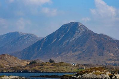 Diamond_Hill_Connemara_National_Park_Co_Galway_courtesy_Don_MacMonagle.jpg