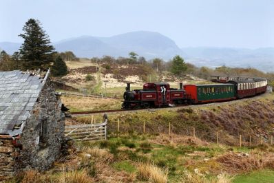 Ffestiniog_Railway_1_c_VisitWales_-_Copy.jpg