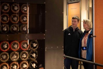 Discover_Alan_Turings_Bombe_Machine_courtesy_of_Bletchley_Park_Trust_-_Copy.jpg
