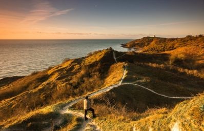 Coastal_Path_in_Kent_c_VisitBritain_-_Pawel_Kepa.jpg