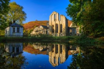 Valle_Crucis_Abbey__Hawlfraint_y_Goron___Crown_copyright_2019_Cymru_Wales.jpg