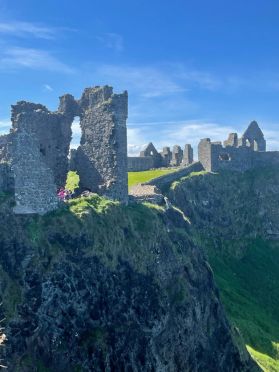 Dunluce_Castle.jpg