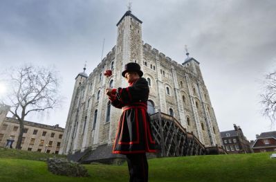 Yeoman_Warder_with_a_poppy_c_Historic_Royal_Palaces_Imperial_War_Museums_-_Copy.jpg