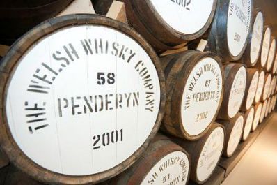 Casks_of_whisky_at_distillery_Penderyn_Welsh_Whisky_South.jpg