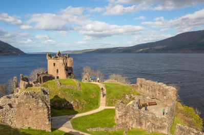 54794-urquhart-castle-medium_c_Visit_Scotland_-_Kenny_Lam_-_Copy.jpg