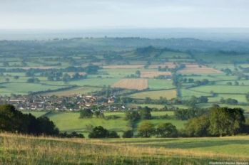 Glastonbury_c_VisitBritain-Stephen_Spraggon.jpg