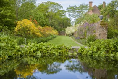 Sissinghurst_1_c_National_Trust_Images_-_Andrew_Butler.jpg