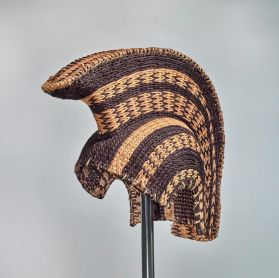 mahiole_helmet__The_Trustees_of_the_British_Museum_-_Copy.jpg