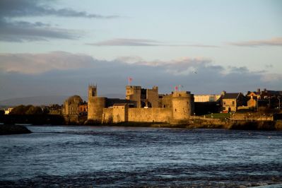 King_Johns_Castle_Co_Limerick_TI72JU8_c_Chris_Hill_Photographic.jpg
