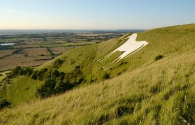 Westbury_White_Horse_1_c_VisitBritain_-_Stephen_Spraggon.jpg