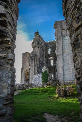 corfe-castle-748668_1280.jpg