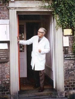 Alf_Wight_at_Door_of_23_Kirkgate.jpg